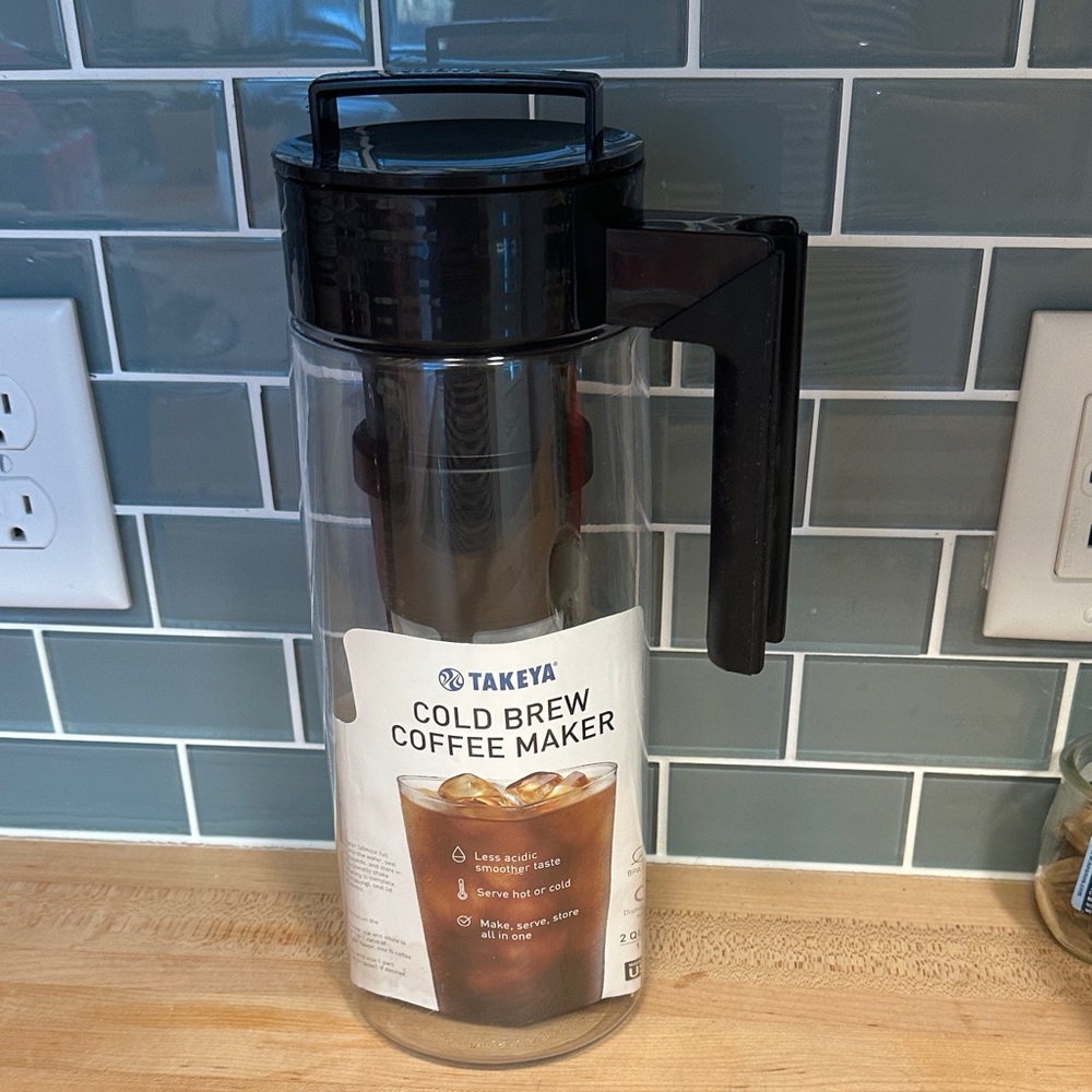 Takeya Cold Brew Coffee Maker - Clear with Black Lid & Handle